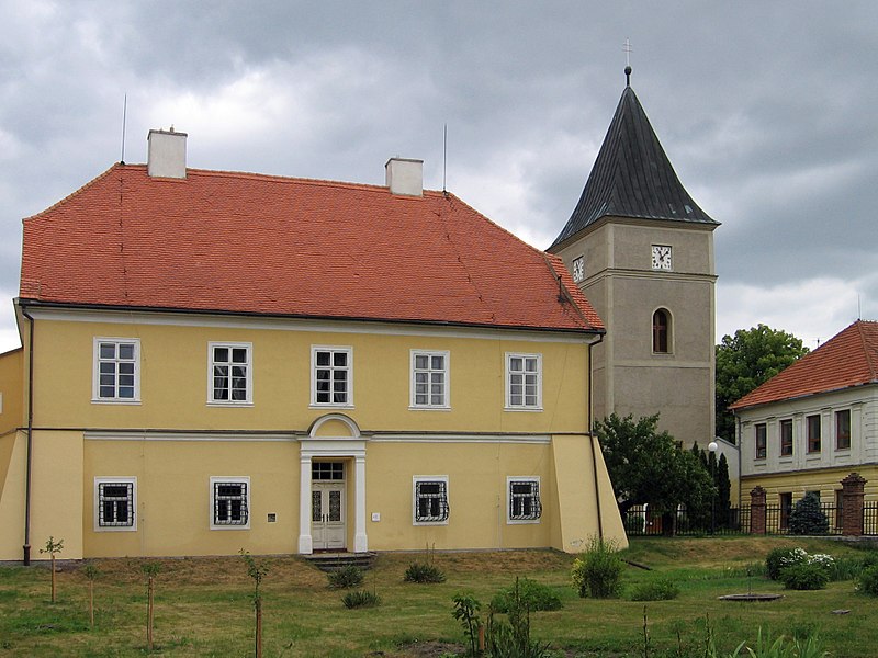 Římsko-katolická farnost Mohelno